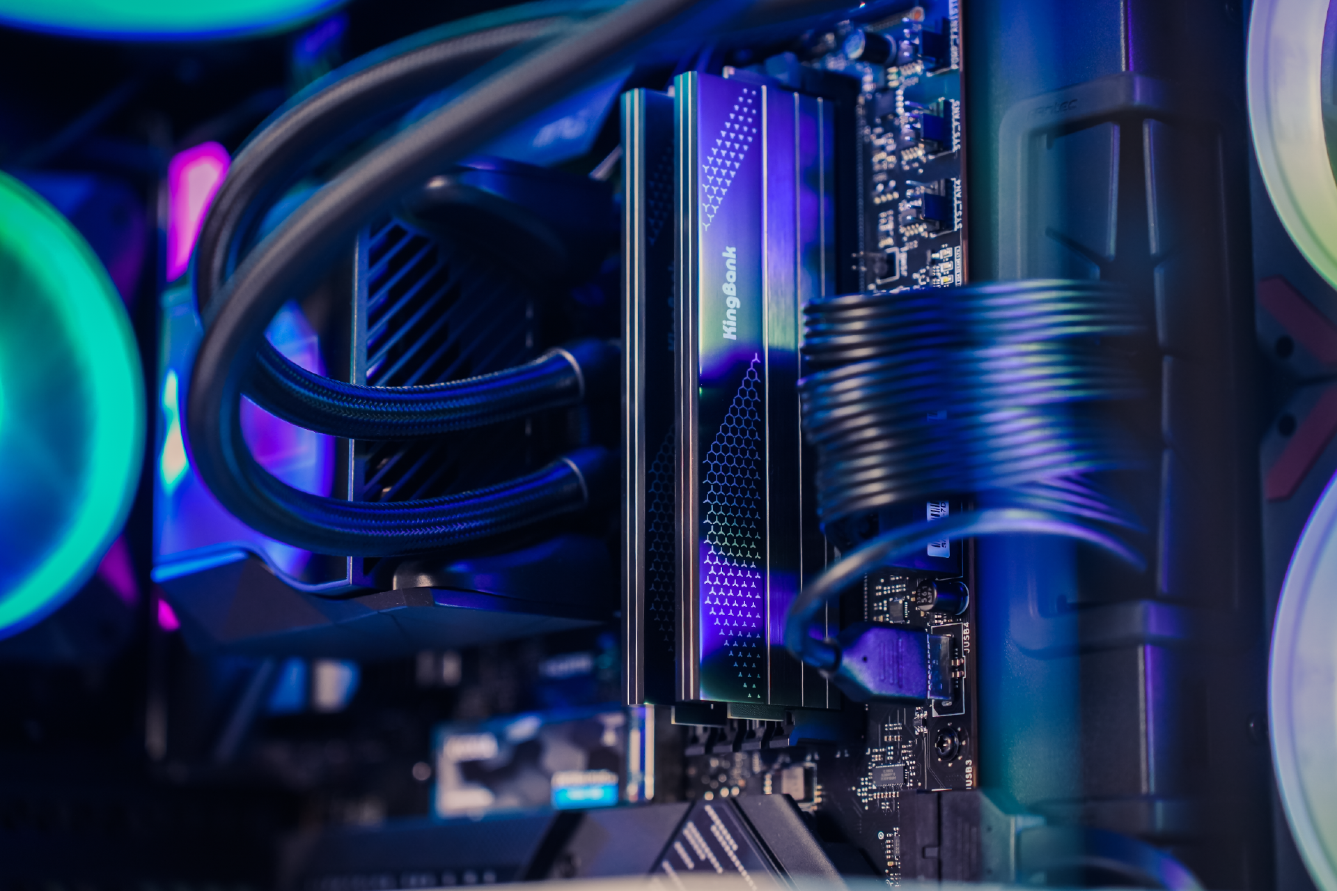 Review: Overclocking KingBank Heatsink DDR5 7200MHz Modules to 8000MHz with AMD