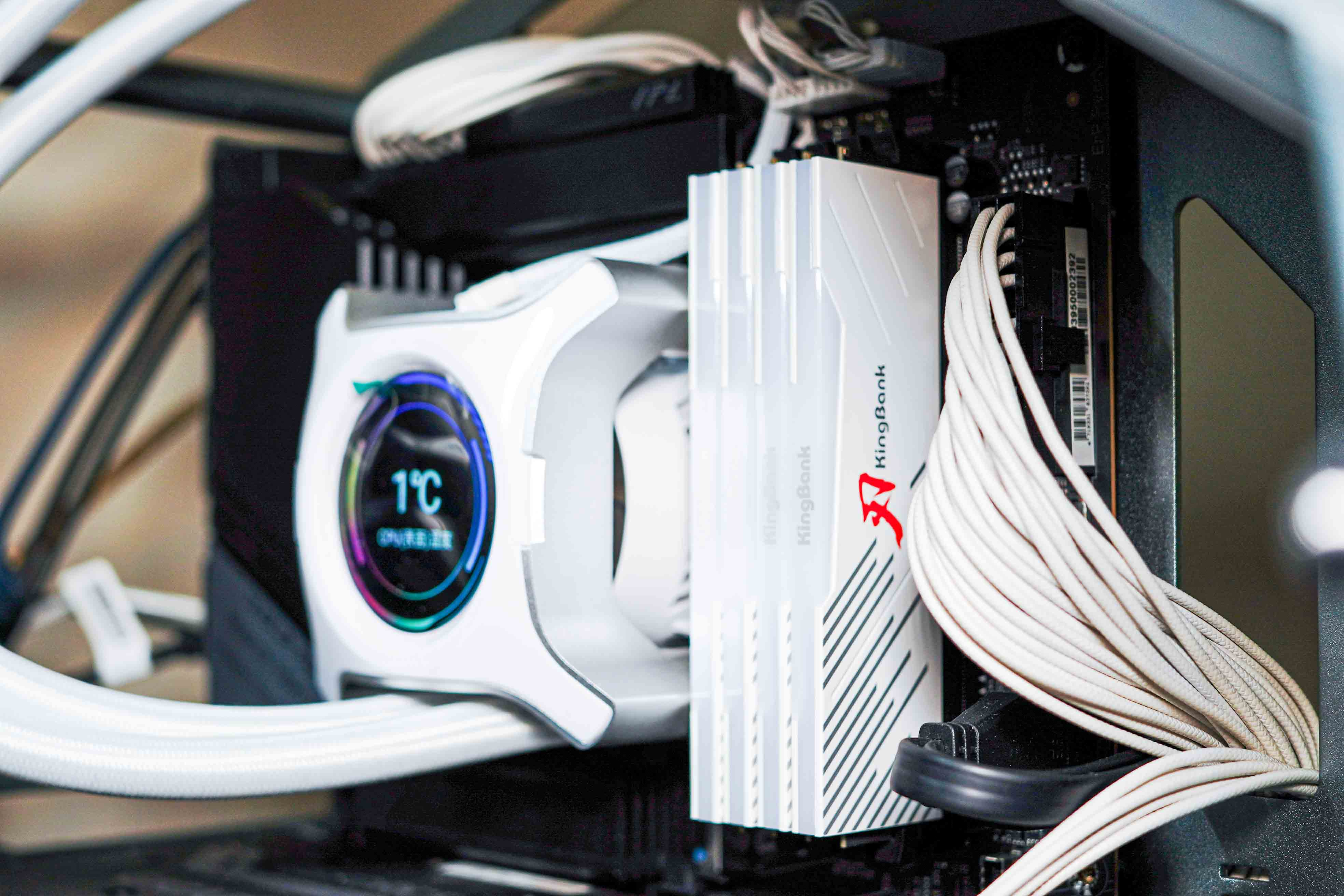 Review: KingBank DDR5 6800 24G*4, Full-Blown Overclocking!